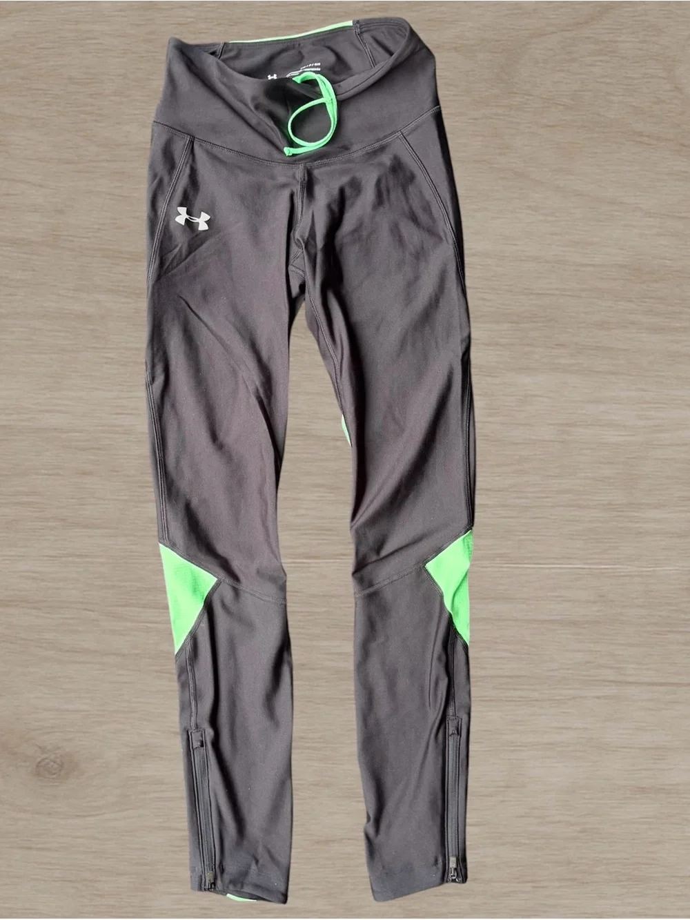 Under Armour HeatGear Compression Leggings – Black/Neon Green | Sz S | EUC